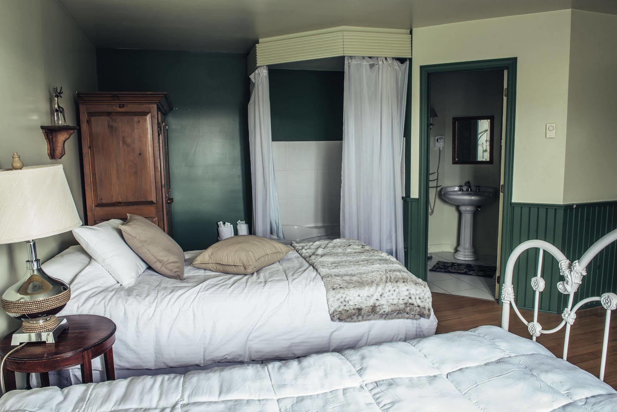 L'Authentique Auberge De Charlevoix Les Éboulements Εξωτερικό φωτογραφία